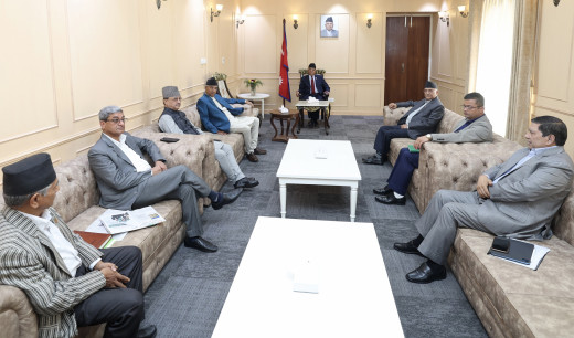 संसद् अवरोध हटाउन प्रमुख तीन दलबीच छलफल